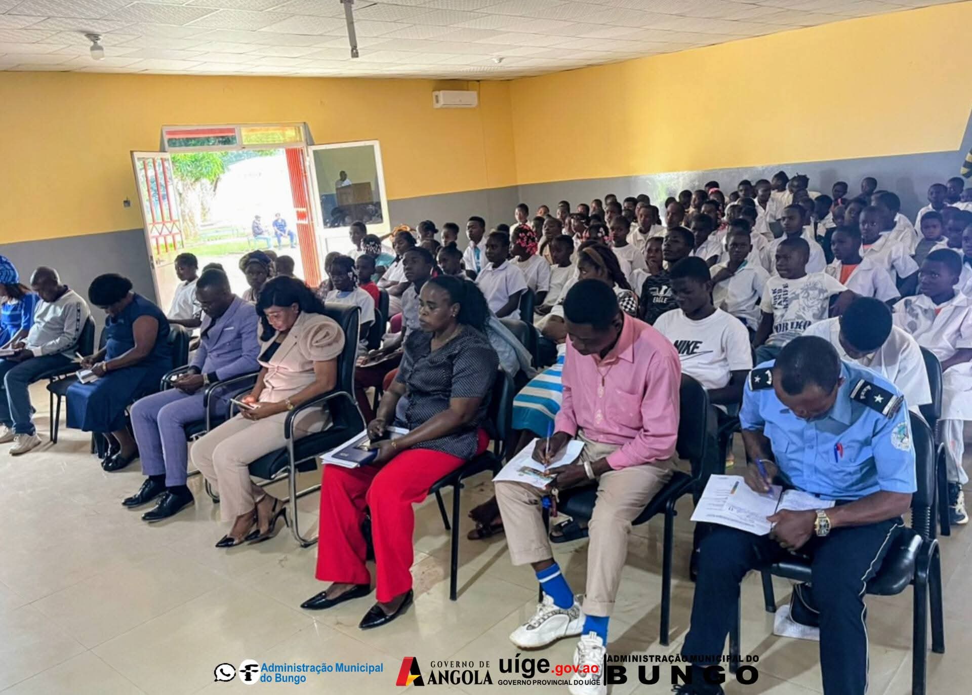 𝐌𝐄𝐍𝐒𝐀𝐆𝐄𝐌 𝐃𝐄 𝐅𝐄𝐋𝐈𝐂𝐈𝐓𝐀𝐂̧𝐀̃𝐎 𝐃𝐀 𝐀𝐃𝐌𝐈𝐍𝐈𝐒𝐓𝐑𝐀𝐃𝐎𝐑𝐀 𝐌𝐔𝐍𝐈𝐂𝐈𝐏𝐀𝐋 𝐏𝐎𝐑 𝐎𝐂𝐀𝐒𝐈𝐀̃𝐎 𝐃𝐎 14 𝐃𝐄 𝐀𝐁𝐑𝐈𝐋, 𝐃𝐈𝐀 𝐍𝐀𝐂𝐈𝐎𝐍𝐀𝐋 𝐃𝐀 𝐉𝐔𝐕𝐄𝐍𝐓𝐔𝐃𝐄